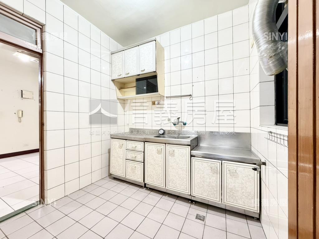 散步四號公園三樓公寓房屋室內格局與周邊環境