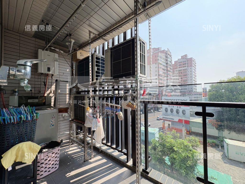 煙波ＰＡＲＫ露台三房平車房屋室內格局與周邊環境