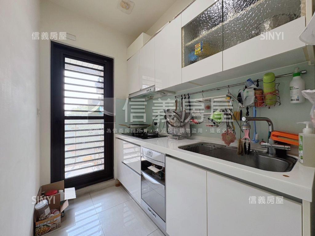 煙波ＰＡＲＫ露台三房平車房屋室內格局與周邊環境