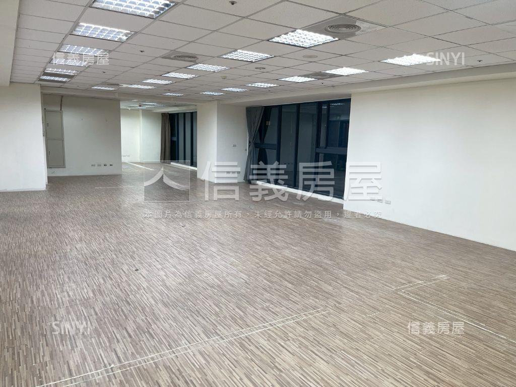 七期鋼骨親家Ｔ３商辦房屋室內格局與周邊環境