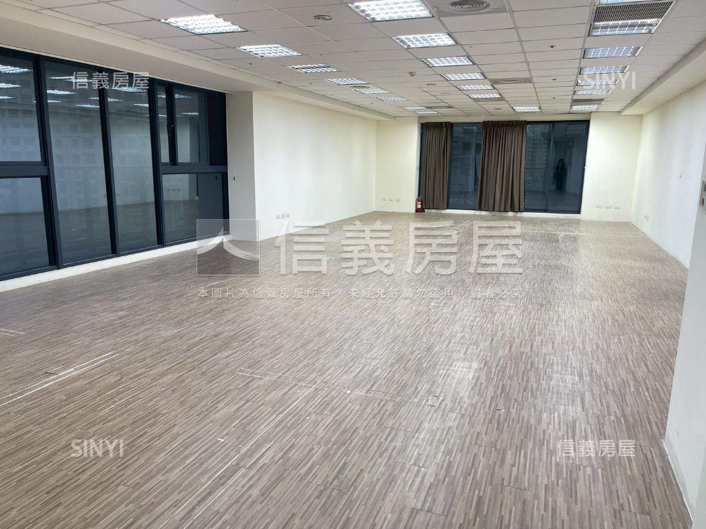 七期鋼骨親家Ｔ３商辦房屋室內格局與周邊環境