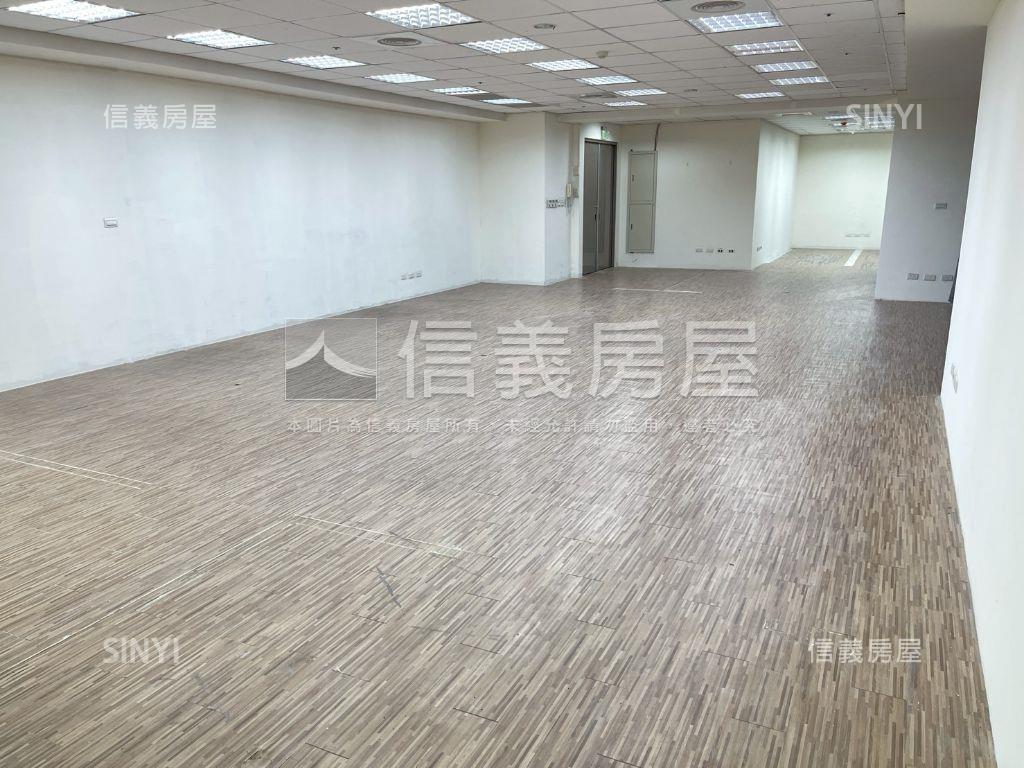 七期鋼骨親家Ｔ３商辦房屋室內格局與周邊環境