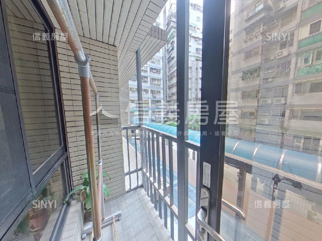 馥麗第三房雅緻附車位房屋室內格局與周邊環境