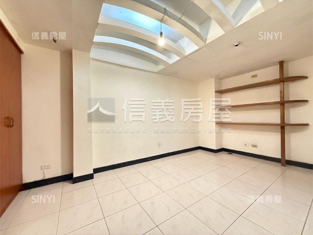 研究苑稀有庭院型房屋室內格局與周邊環境