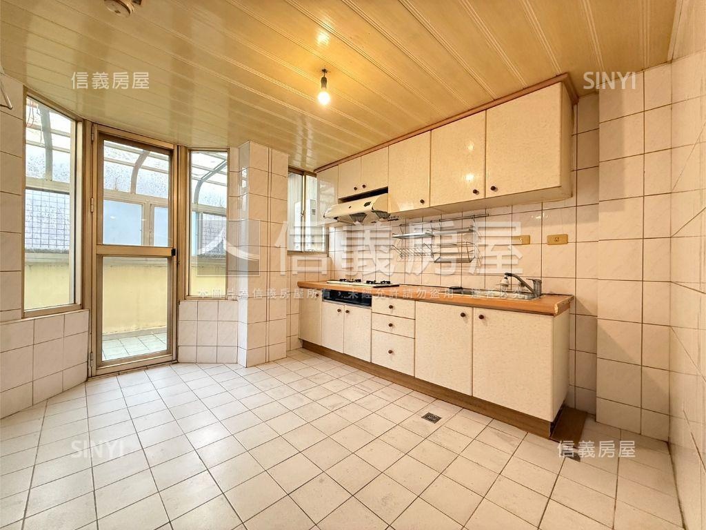 研究苑稀有庭院型房屋室內格局與周邊環境