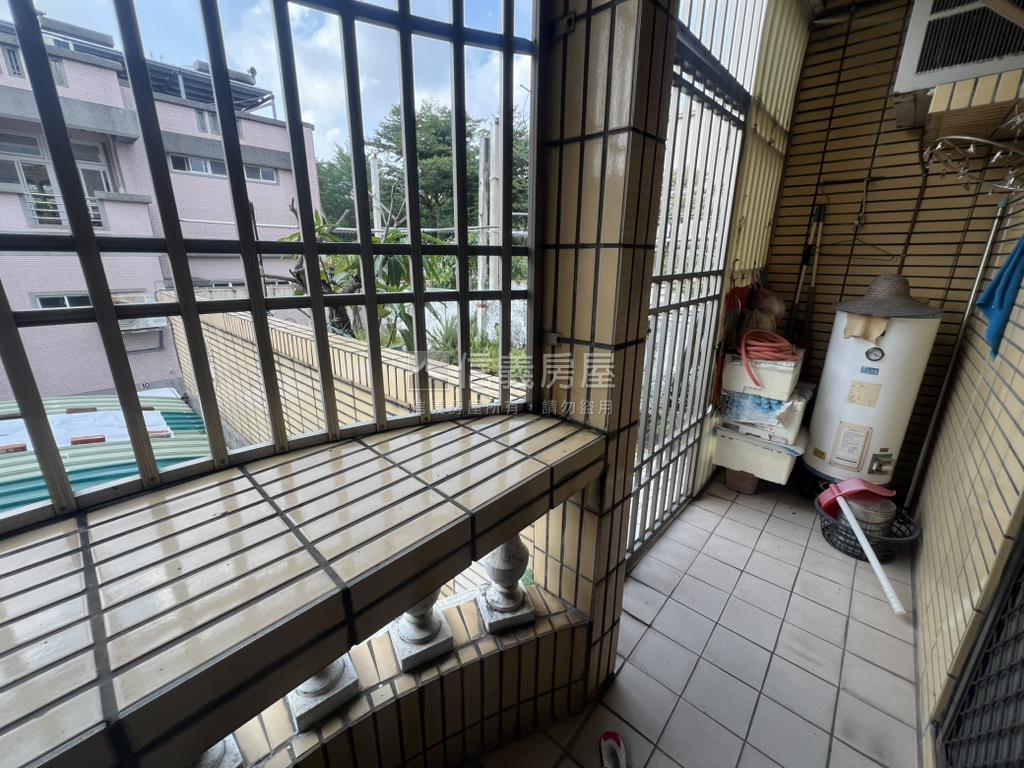 大橋傳統格局ＲＣ透天房屋室內格局與周邊環境