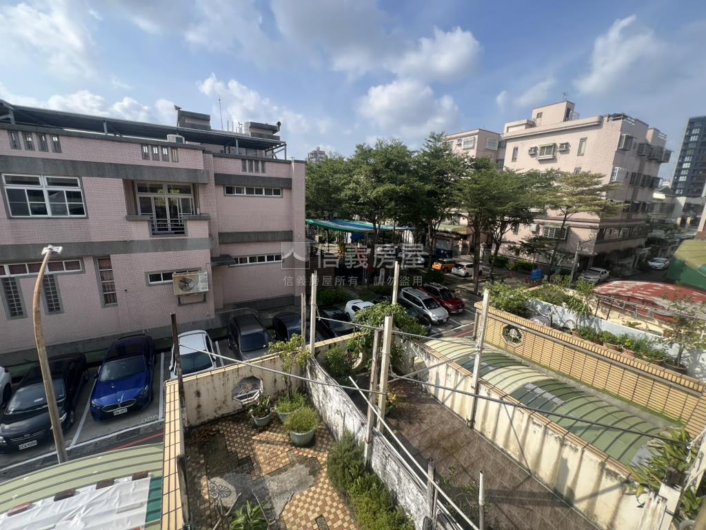 大橋傳統格局ＲＣ透天房屋室內格局與周邊環境