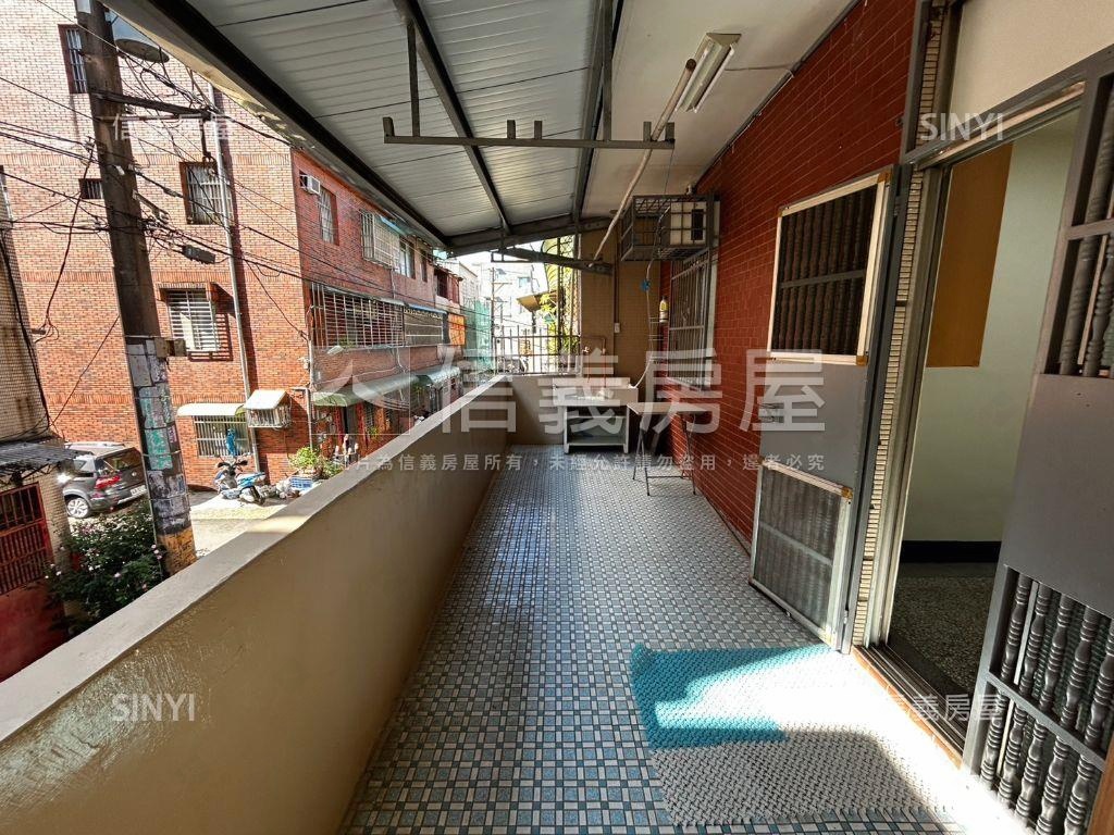 電線重拉永忠街面寬透天房屋室內格局與周邊環境
