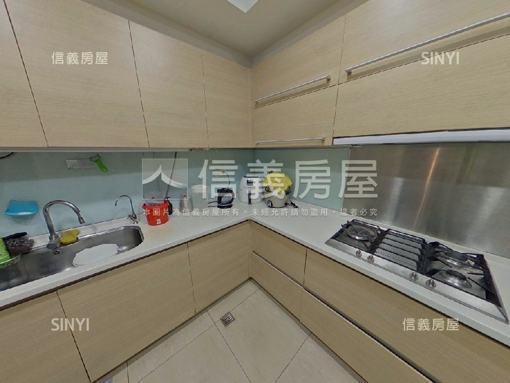 磅礡尊榮信義之星高樓美景房屋室內格局與周邊環境