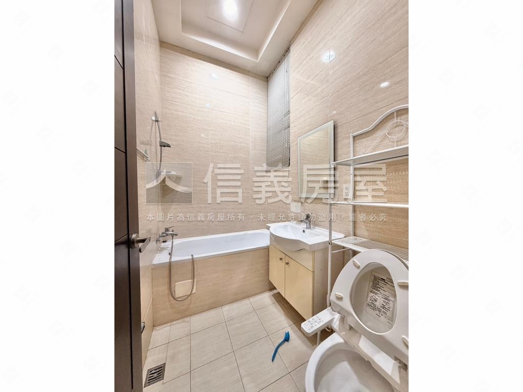 長虹大鎮稀有挑高戶釋出房屋室內格局與周邊環境