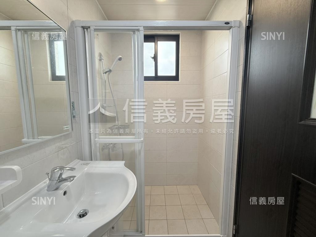 歸仁近圓環三房平車房屋室內格局與周邊環境