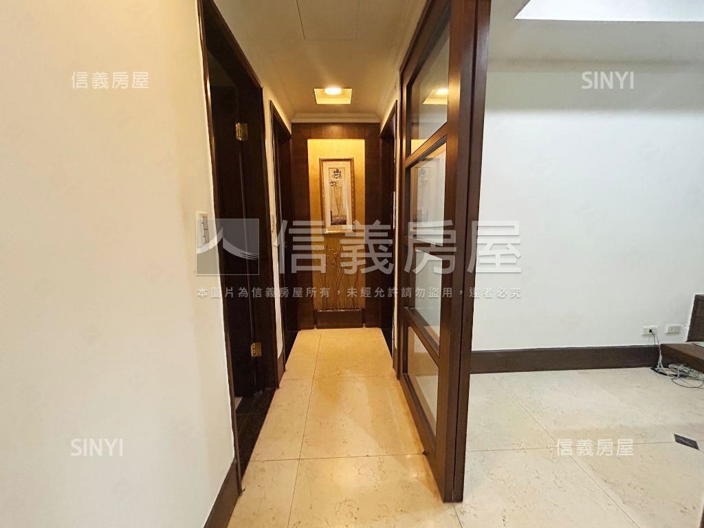 瑞林珍寶稀有四房車位房屋室內格局與周邊環境