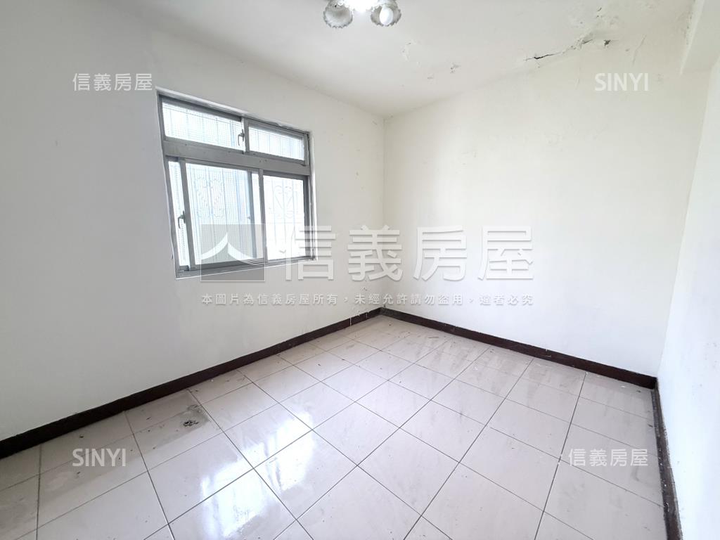 捷運Ｙ３站成家美寓房屋室內格局與周邊環境