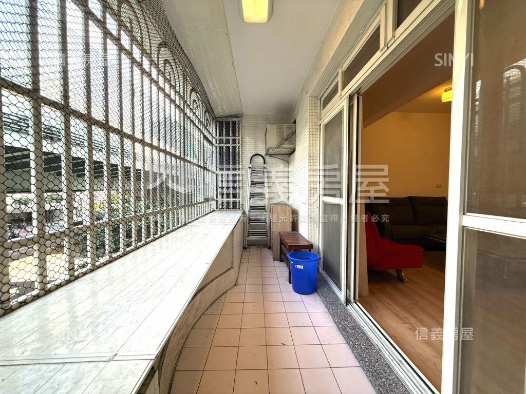 板新捷運方正三樓免爬高房屋室內格局與周邊環境