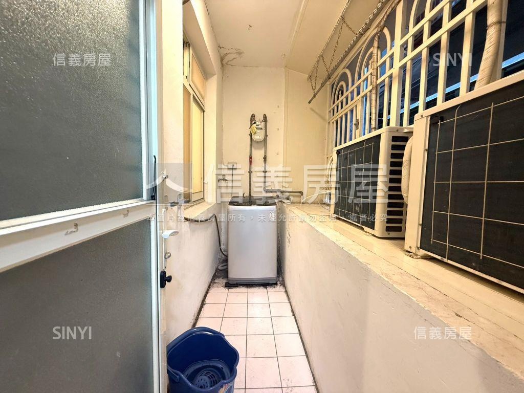 板新捷運方正三樓免爬高房屋室內格局與周邊環境