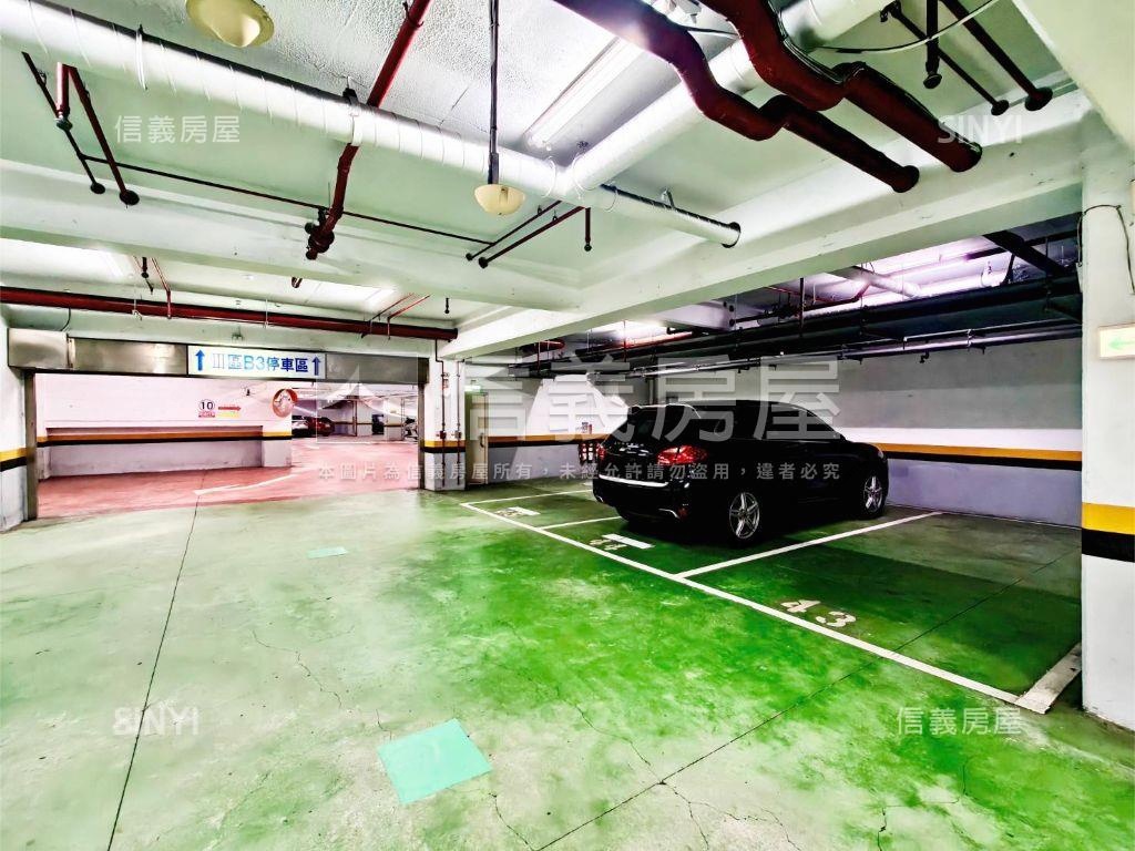 【ＶＲ】世界山莊四房車位房屋室內格局與周邊環境