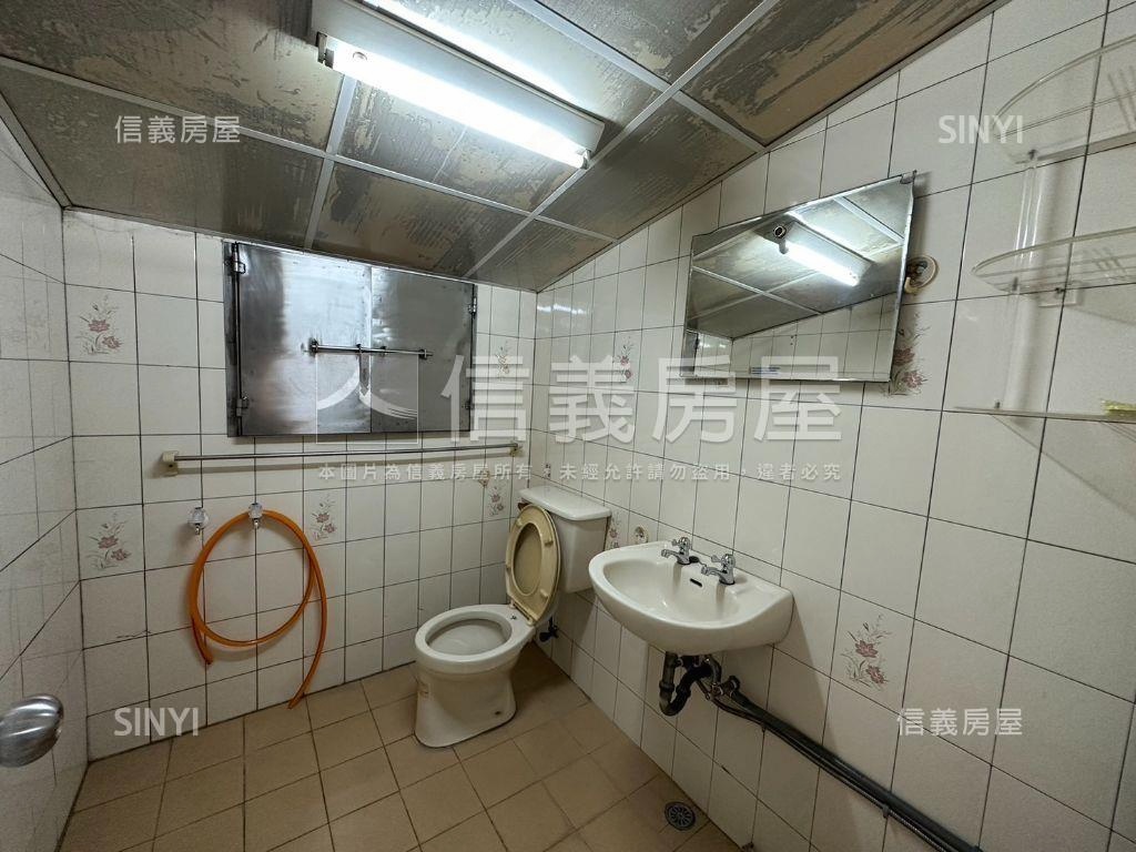 近高醫整理過巷透房屋室內格局與周邊環境