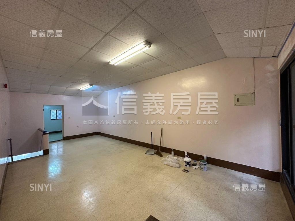 近高醫整理過巷透房屋室內格局與周邊環境