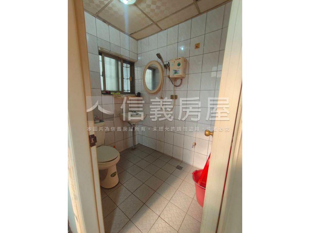 大同南路３樓收租黃金寶房屋室內格局與周邊環境