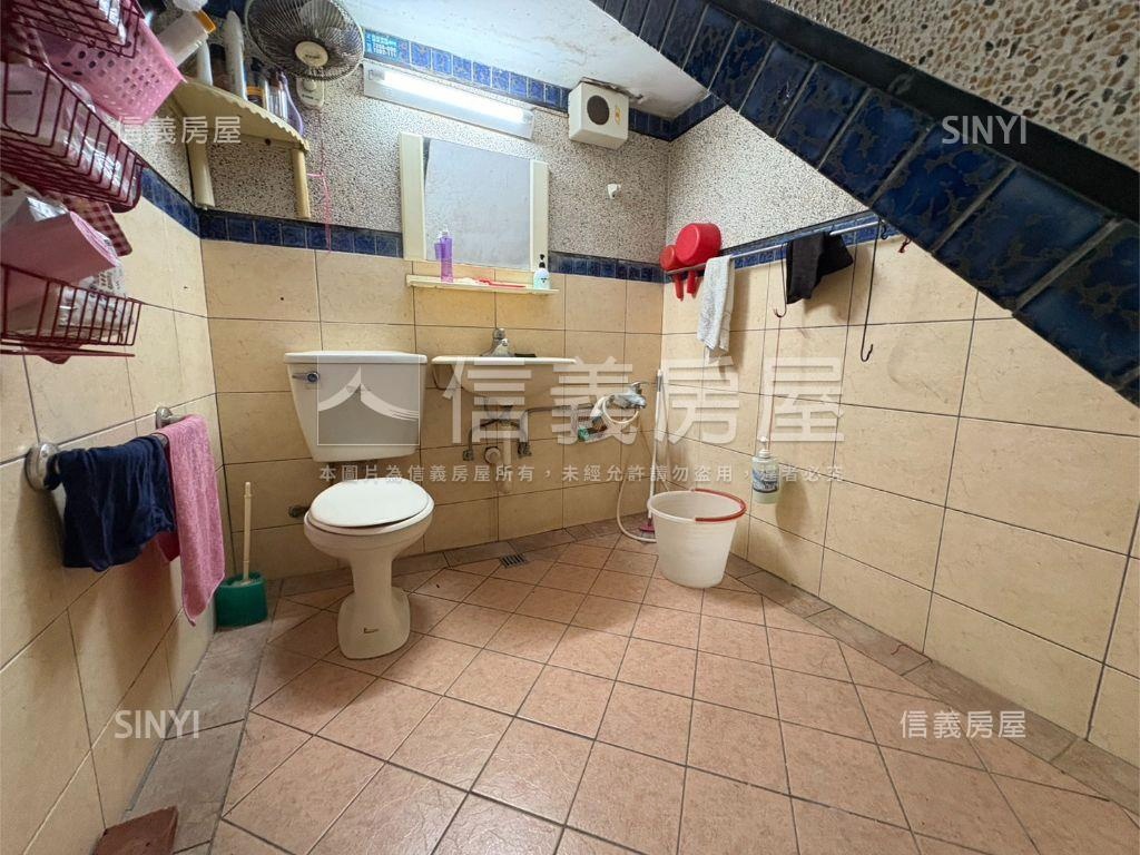 近家樂福田字型活路透天房屋室內格局與周邊環境