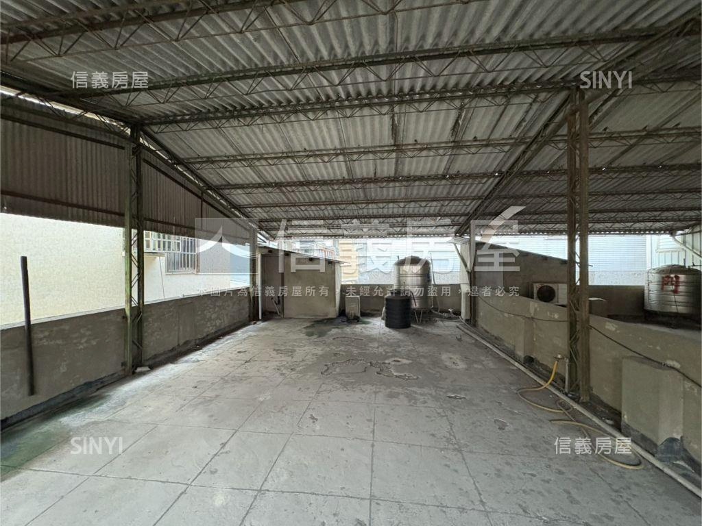 近家樂福田字型活路透天房屋室內格局與周邊環境
