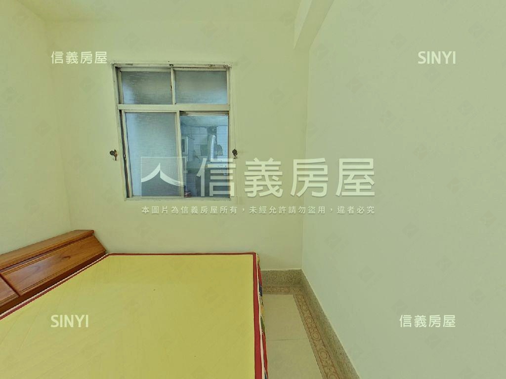 近家樂福田字型活路透天房屋室內格局與周邊環境