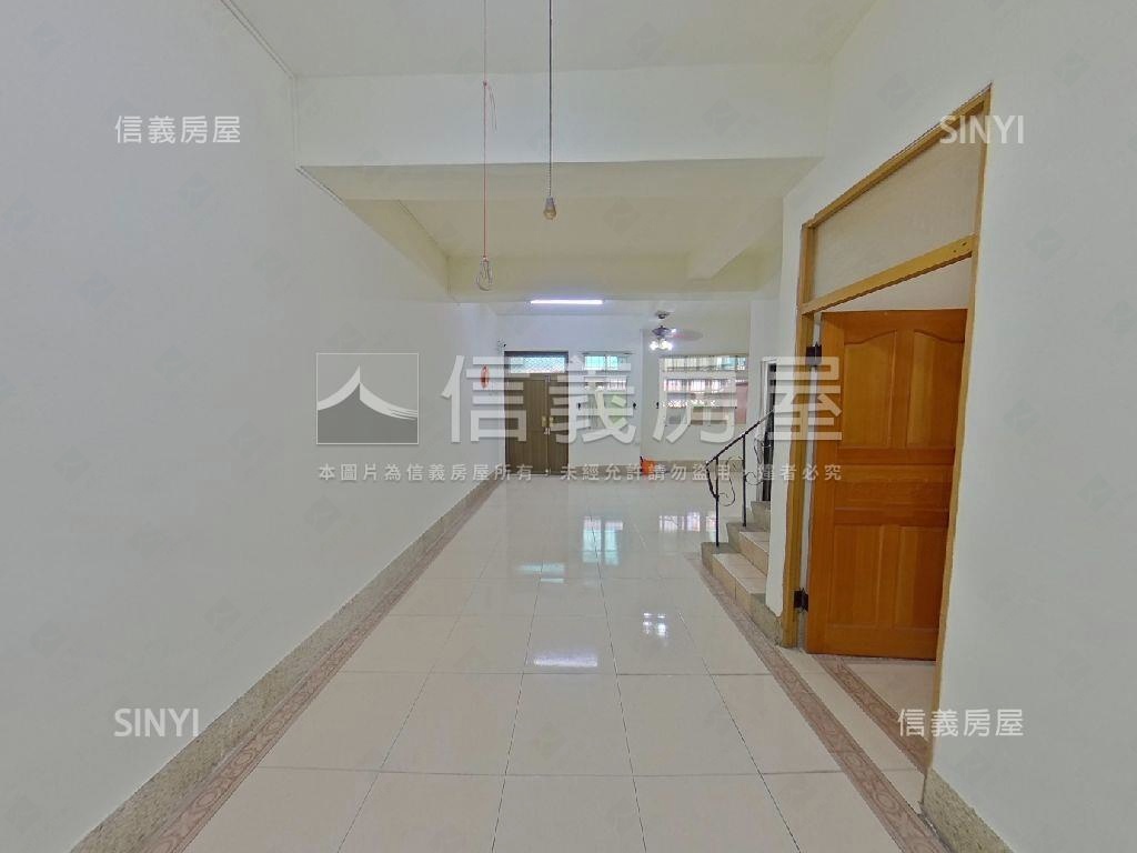 近家樂福田字型活路透天房屋室內格局與周邊環境