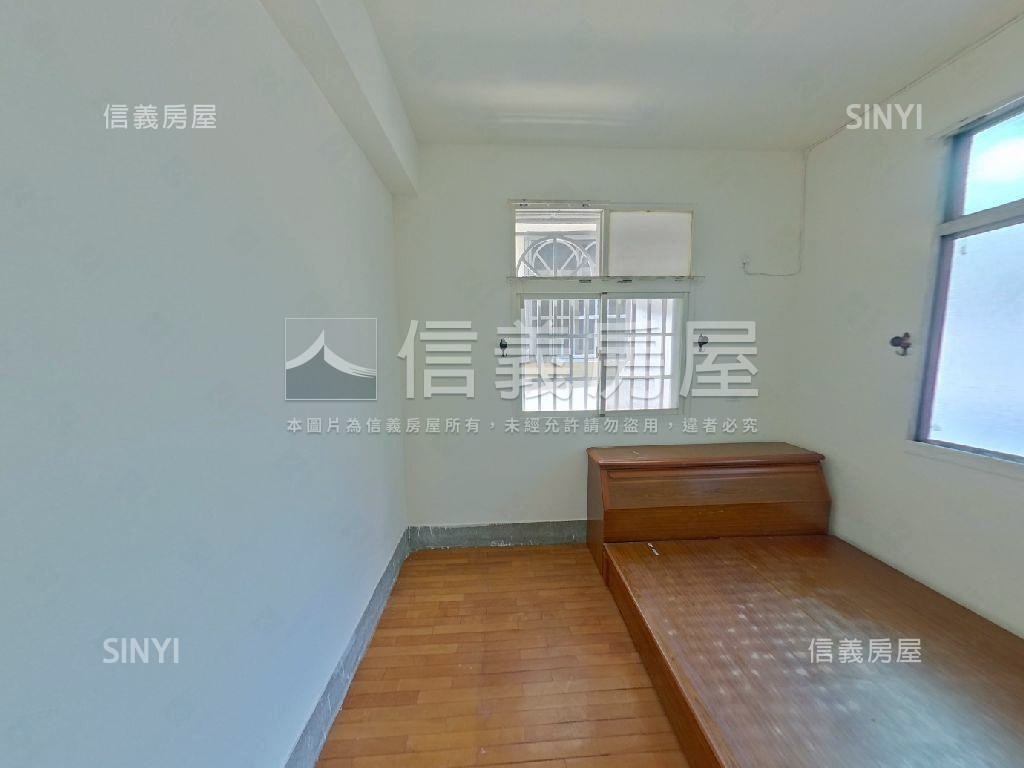 近家樂福田字型活路透天房屋室內格局與周邊環境