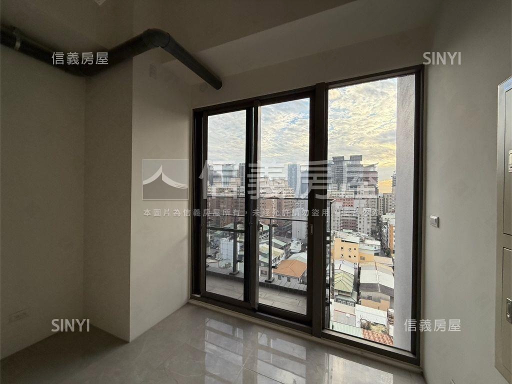 全新逢甲１０１七期視野戶房屋室內格局與周邊環境