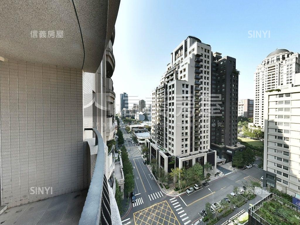 名人巷林鼎一邸前棟四車位房屋室內格局與周邊環境