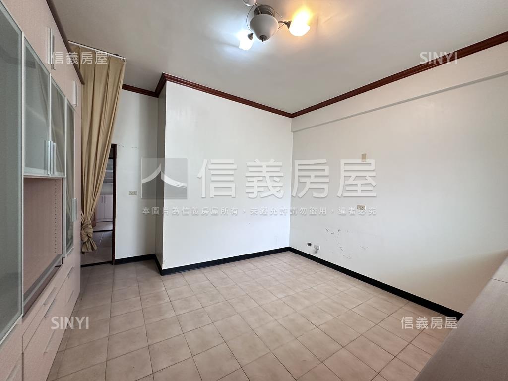 崇德路林森圖書新館店面房屋室內格局與周邊環境