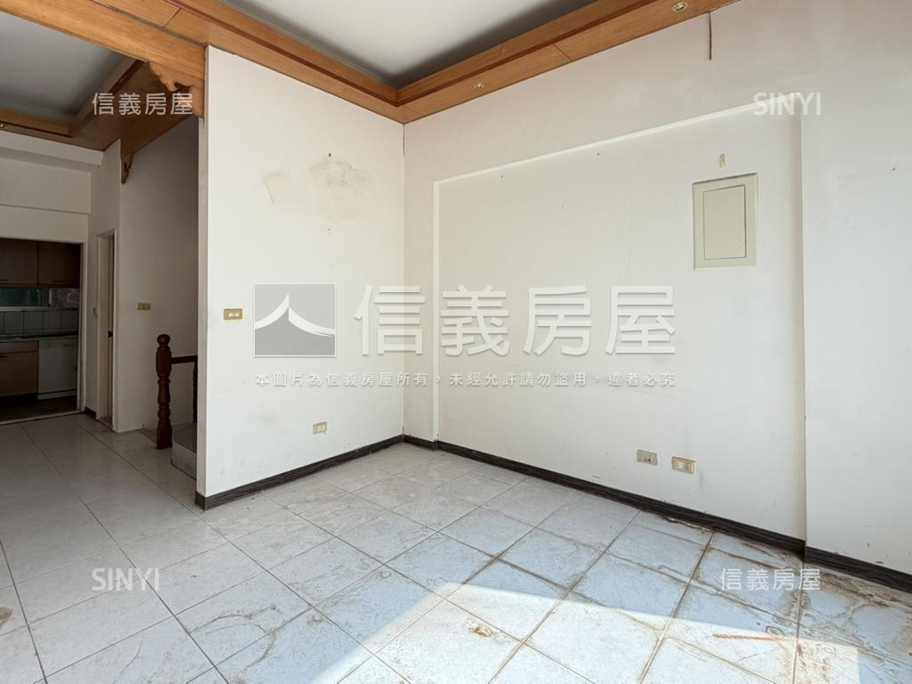 紅樹林稀有輕軌河景透天房屋室內格局與周邊環境