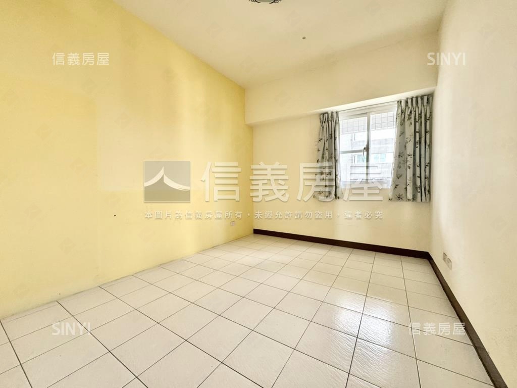 三多景觀．四房車位房屋室內格局與周邊環境