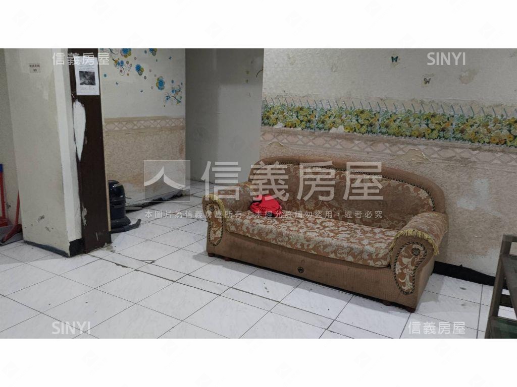 鶯歌中正二路收租金店面房屋室內格局與周邊環境