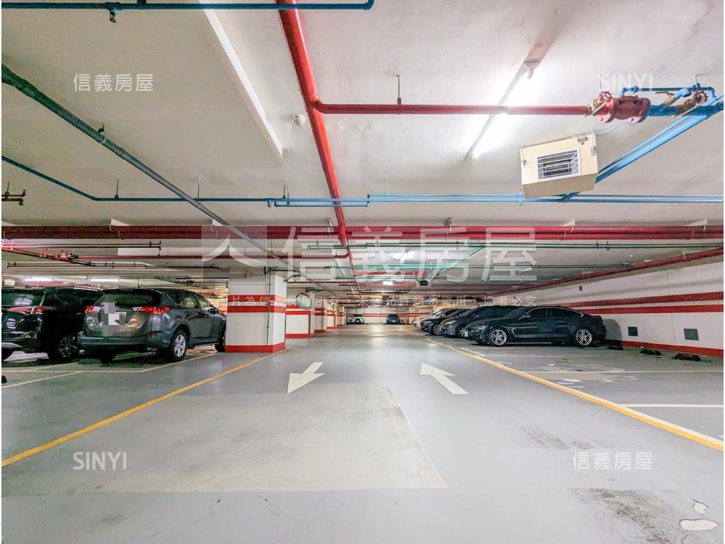 專任台大緣邊間明亮附車位房屋室內格局與周邊環境