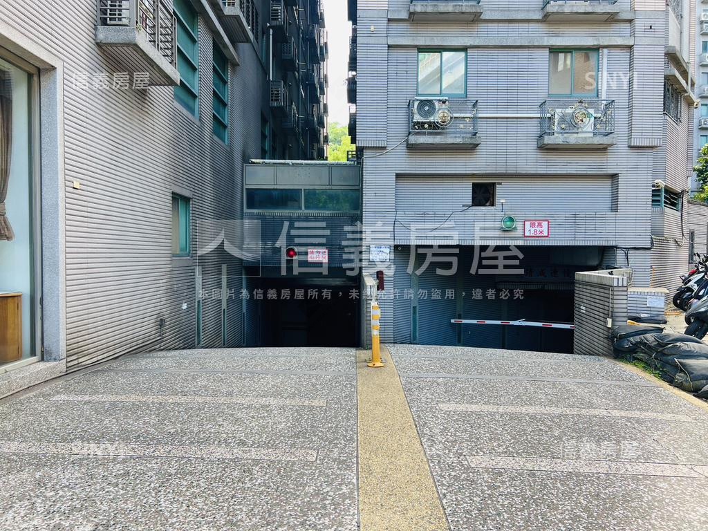 星光ＣＩＴＹ山景三房車房屋室內格局與周邊環境