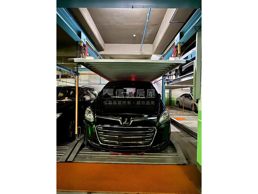 成功御美學３房稀有平移車房屋室內格局與周邊環境