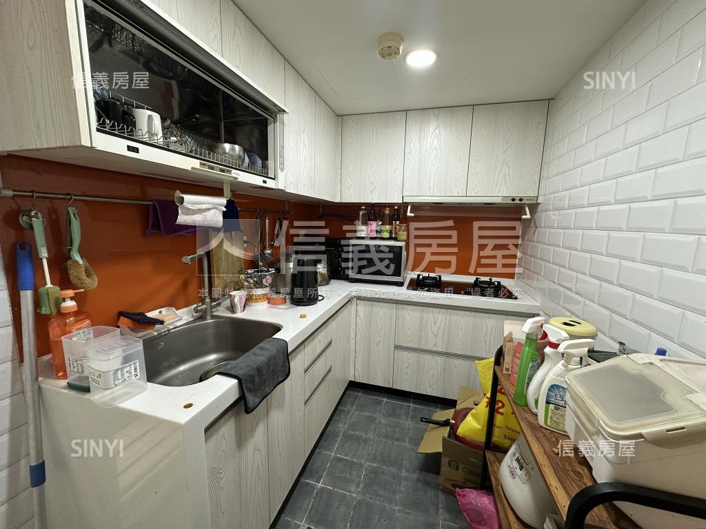 山水高樓面公園四房車位房屋室內格局與周邊環境