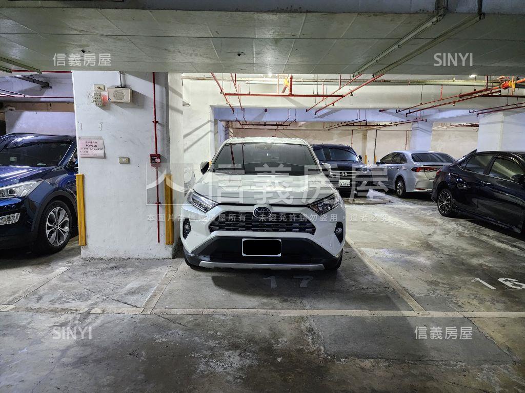 宏璽高樓景觀視野三房車位房屋室內格局與周邊環境