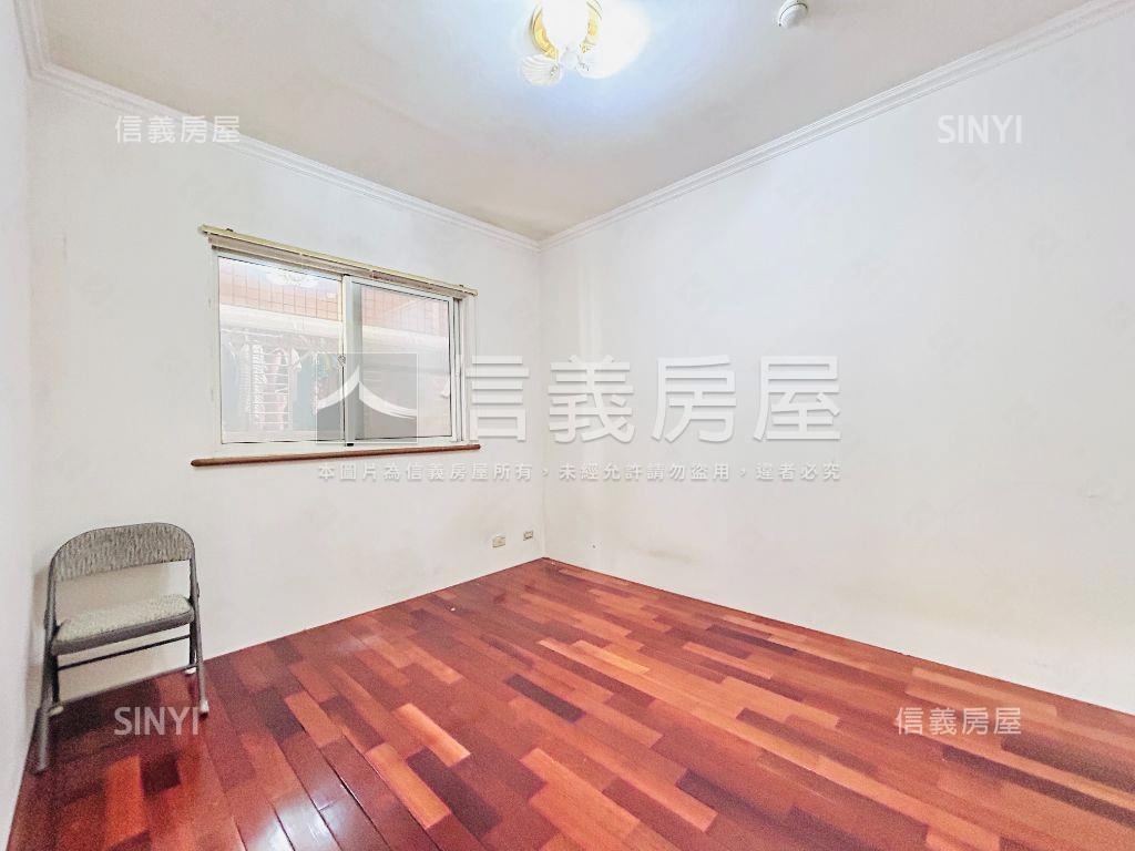 正中山路邊間兩房車位房屋室內格局與周邊環境