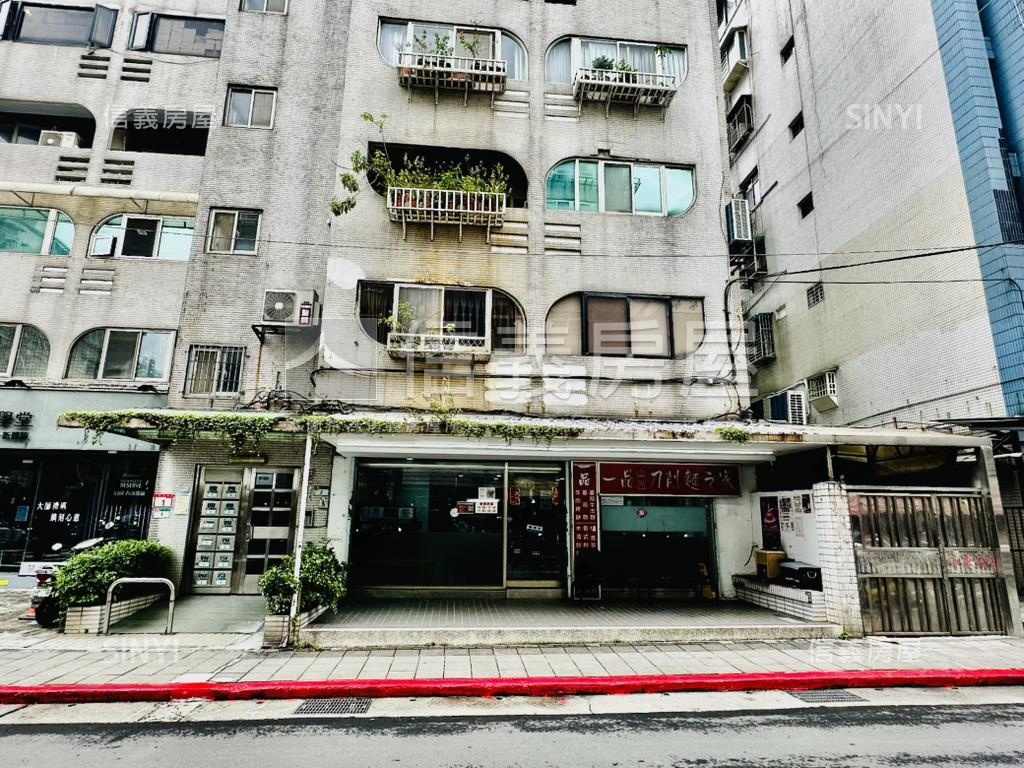 天玉大空間金店面房屋室內格局與周邊環境