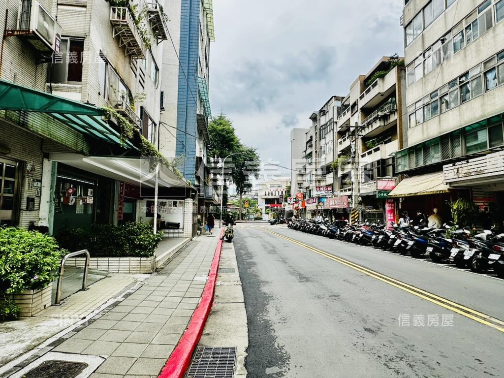 天玉大空間金店面房屋室內格局與周邊環境