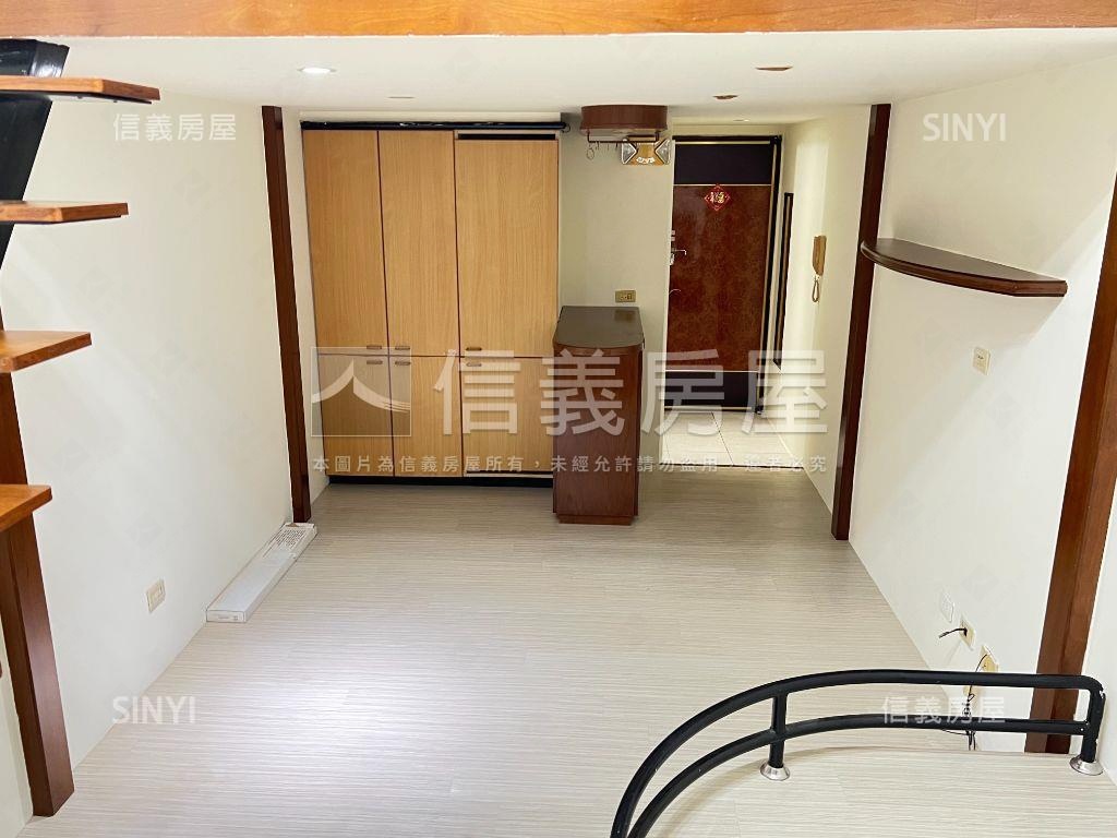 高雄站前高樓景觀美邸房屋室內格局與周邊環境