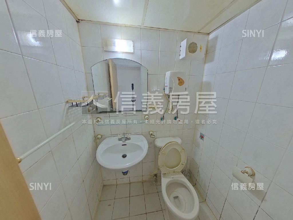 高雄站前高樓景觀美邸房屋室內格局與周邊環境