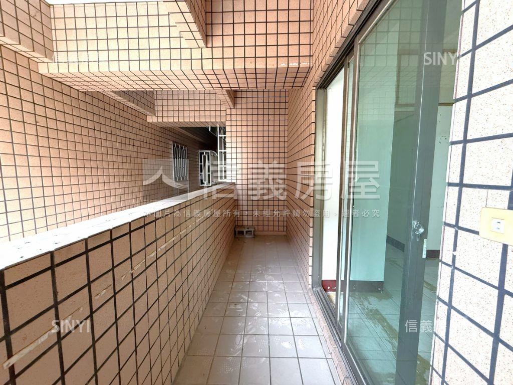 善化市心。角窗店面房屋室內格局與周邊環境