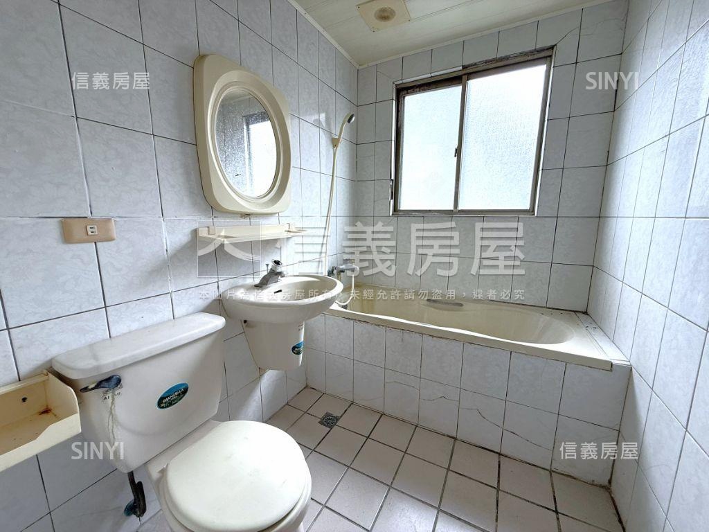 善化市心。角窗店面房屋室內格局與周邊環境