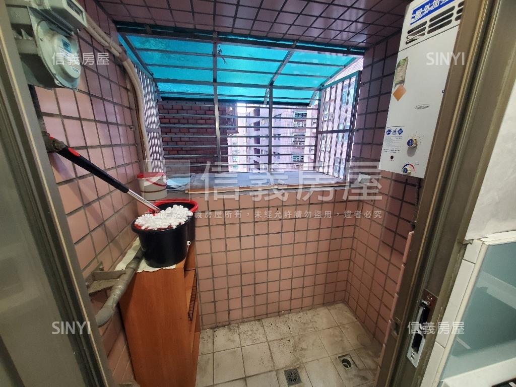 台北威尼斯裝潢大空間房屋室內格局與周邊環境