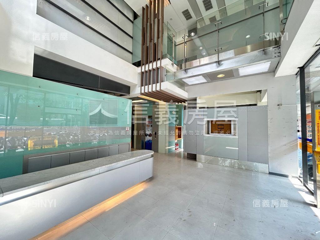 南區角間整棟店面房屋室內格局與周邊環境