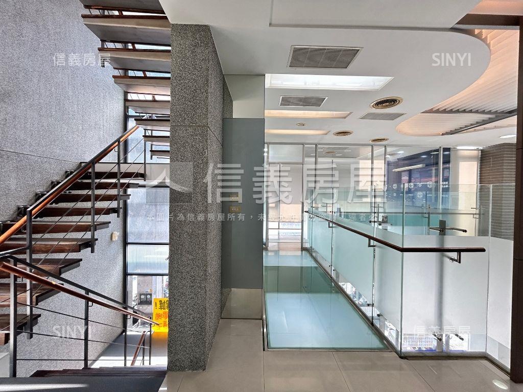 南區角間整棟店面房屋室內格局與周邊環境