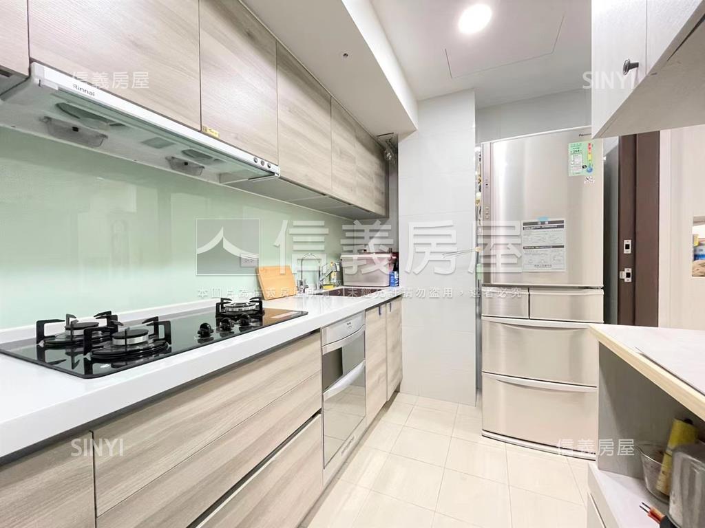 觀瀾３房坡平車位房屋室內格局與周邊環境